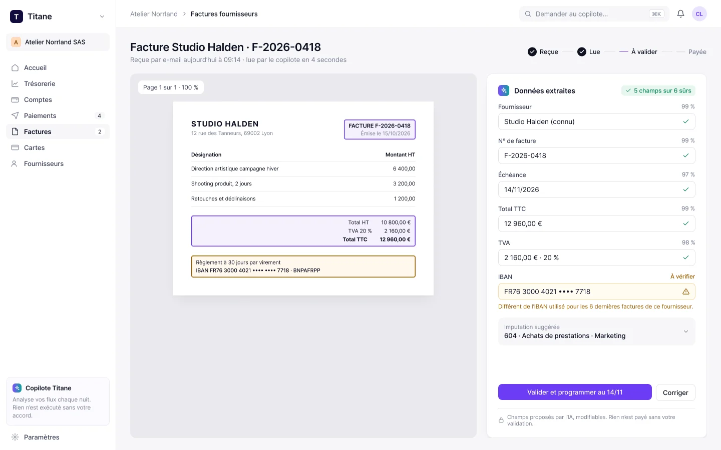 Factures : lecture automatique, champs surlignés sur la facture, doute signalé avant paiement.