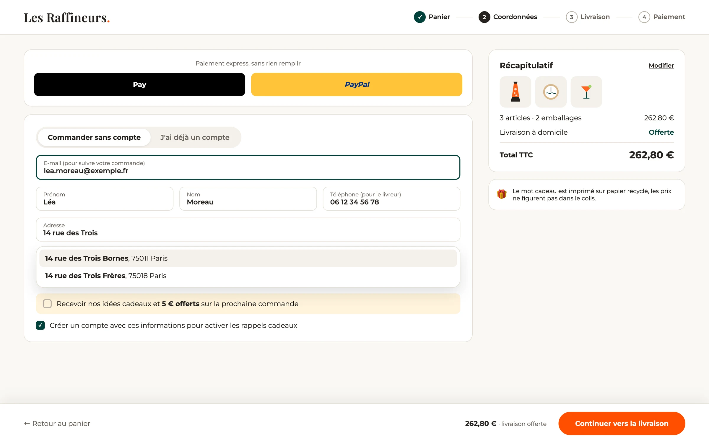 Coordonnées : paiement express en tête, commande sans compte, adresse assistée et bouton de suite toujours visible.